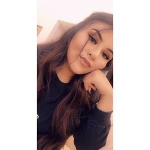 Meet your Posher, Crystal